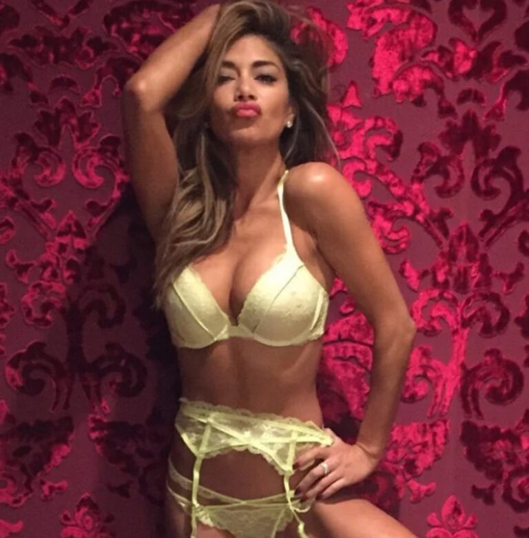 Nicole Scherzinger 20 Photos