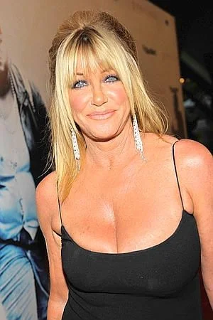 Suzanne Somers 22 Photos